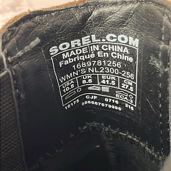 Sorel Addington Chelsea Boots - Picture 12 of 14
